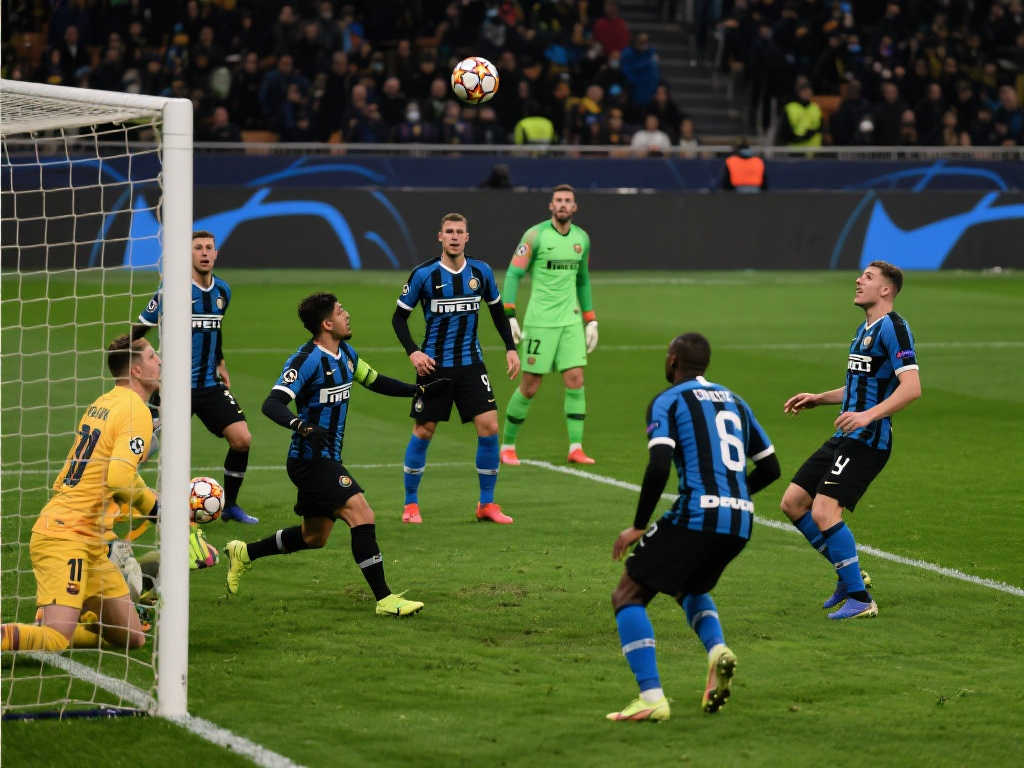 转会市场的 转会市场的